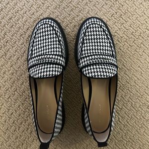 Ann Taylor houndstooth loafers